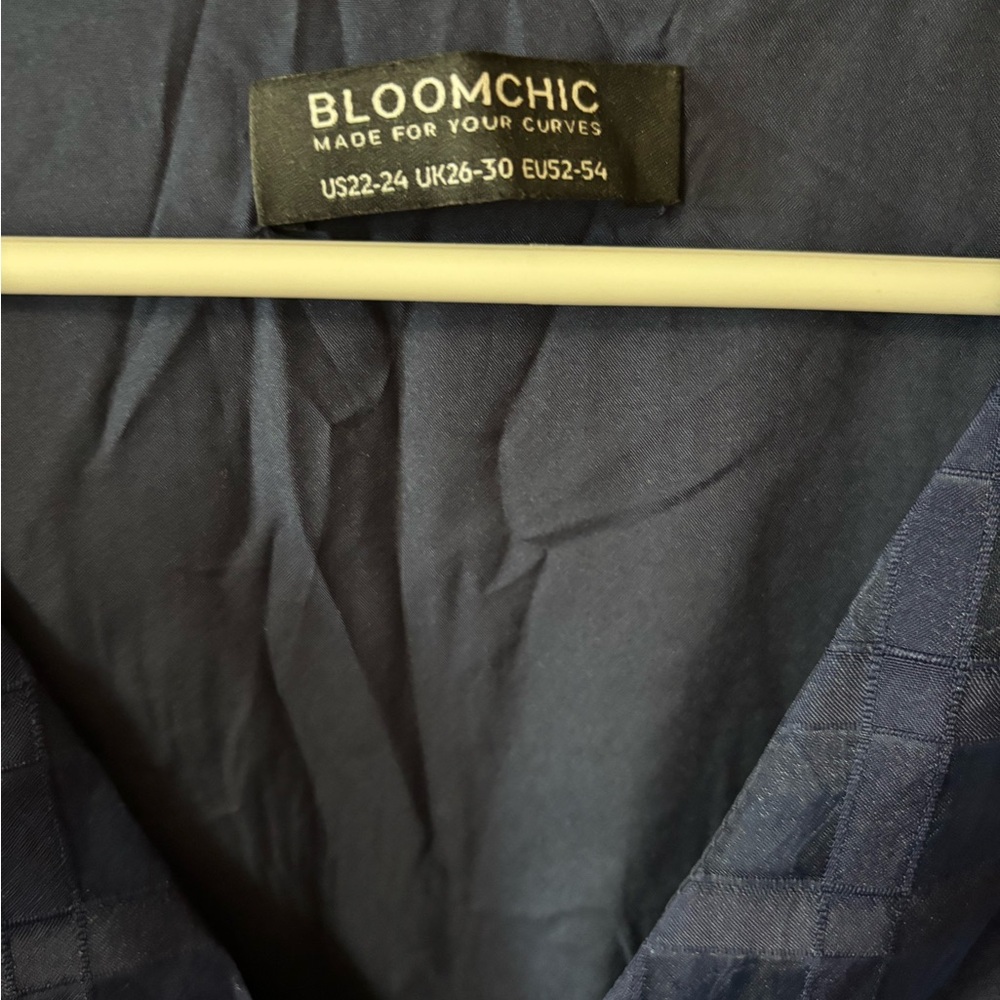 BloomChic Beautiful Dark Blue Weave Patterned Pocket Dress - Picture 4 of 8